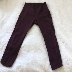 Maroon cropped lululemon leggings